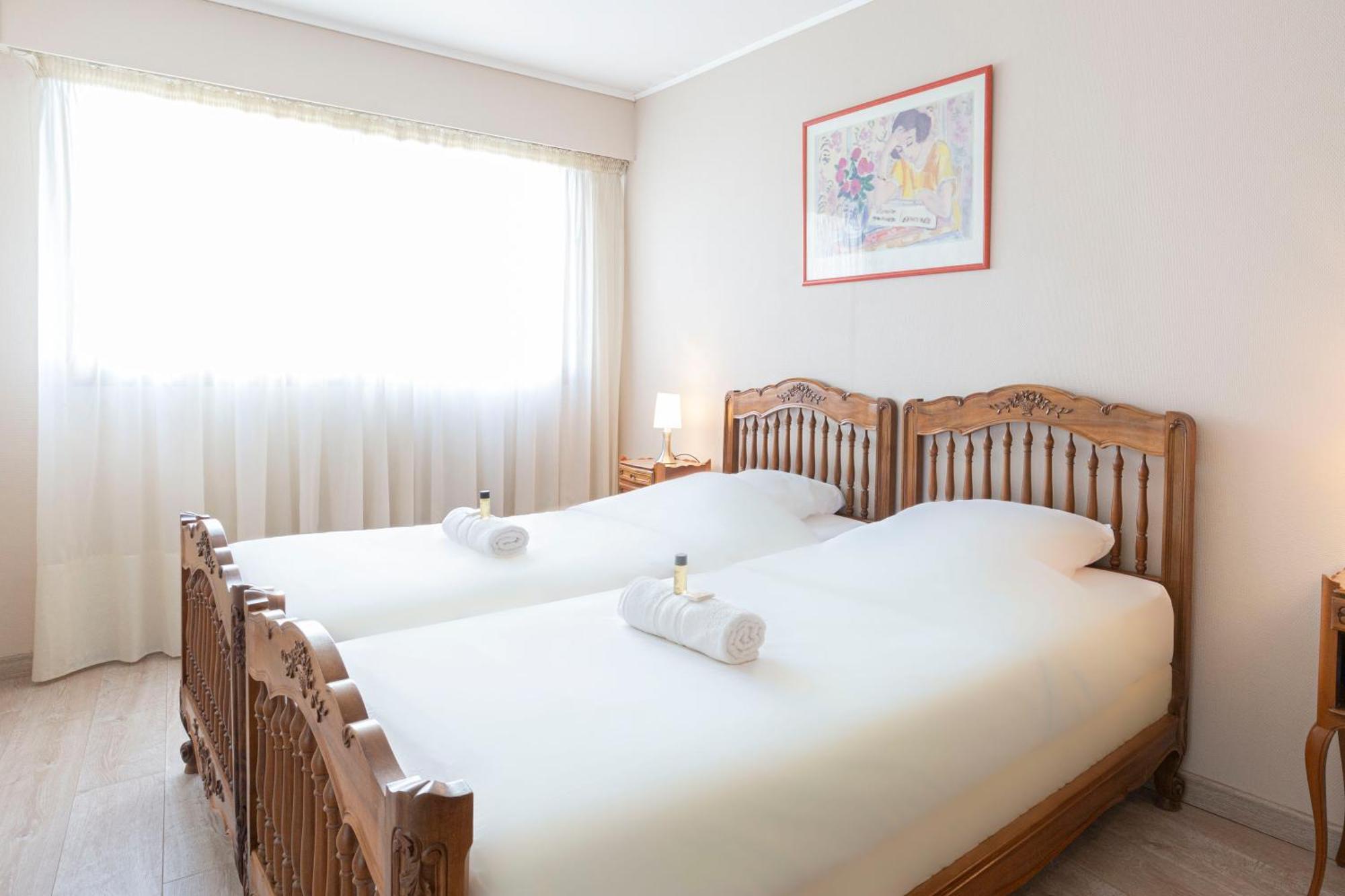 Cap D'antibes 2 Bdr With Parking Swimming Pool And Ac Antibes